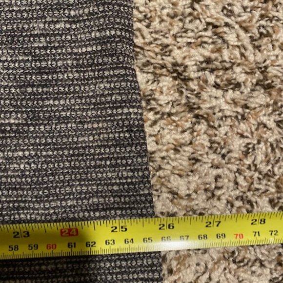 Lululemon women's scarf with buttons - Picture 10 of 10